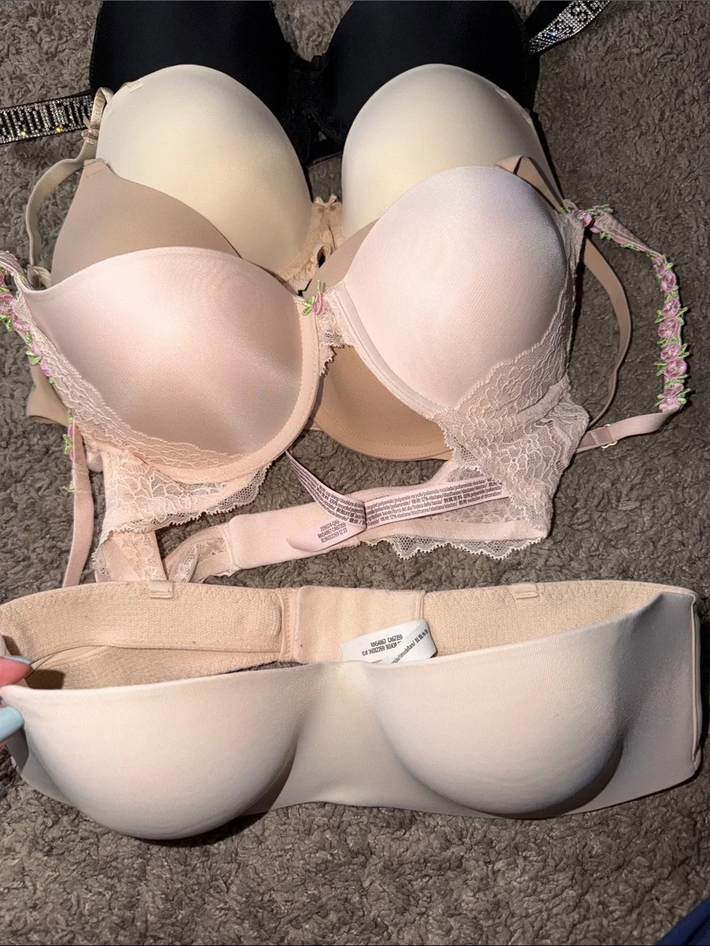 Victoria secret Women’s Bra Set in Black and Nude